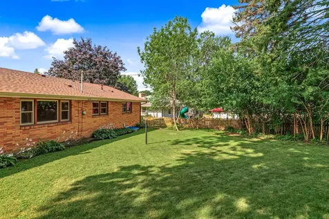 2918 Armour Terrace Saint Anthony MN 55418