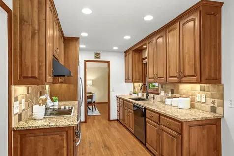 2918 Armour Terrace Saint Anthony MN 55418