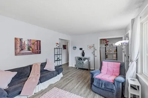 6280 7th Street NE Fridley MN 55432