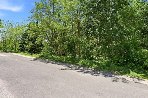 6081 Paris Avenue N Stillwater MN 55082