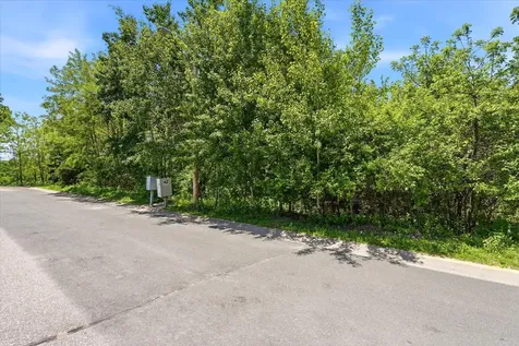 6081 Paris Avenue N Stillwater MN 55082