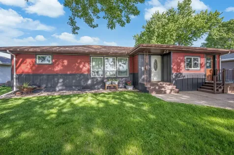 1020 S State Street Fairmont MN 56031