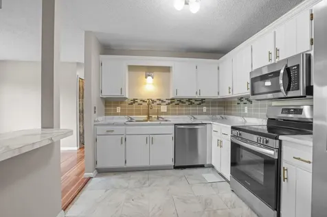 7905 85th Court N Brooklyn Park MN 55445