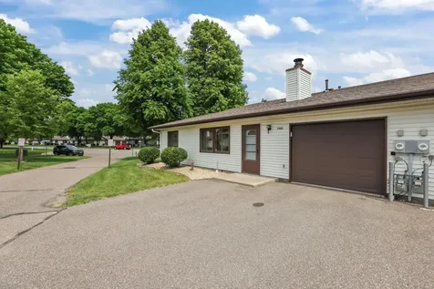 7905 85th Court N Brooklyn Park MN 55445
