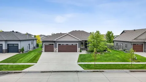 2865 Mcleod Drive E West Fargo ND 58078