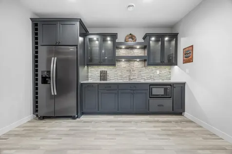 2865 Mcleod Drive E West Fargo ND 58078