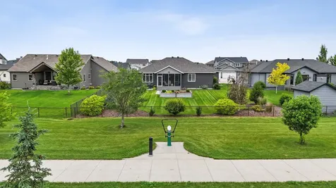 2865 Mcleod Drive E West Fargo ND 58078