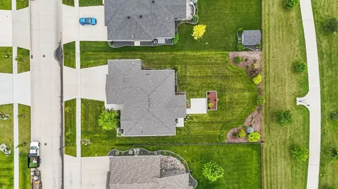 2865 Mcleod Drive E West Fargo ND 58078