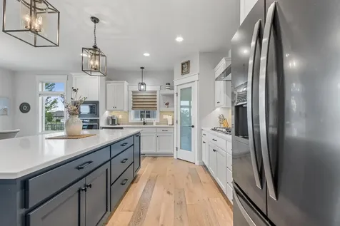 2865 Mcleod Drive E West Fargo ND 58078