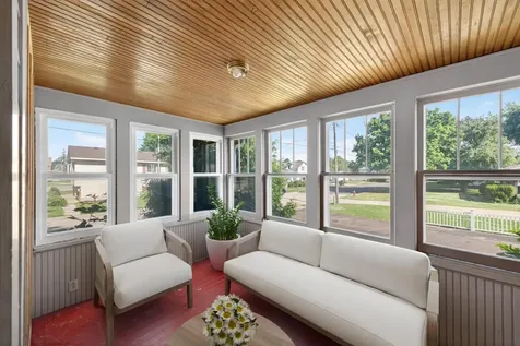 807 Washington Avenue Wabasha MN 55981