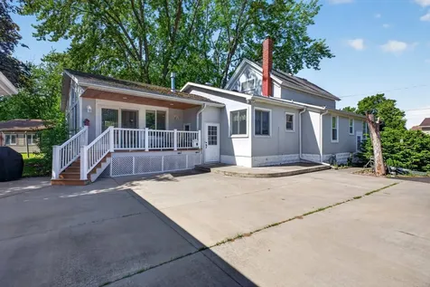 807 Washington Avenue Wabasha MN 55981