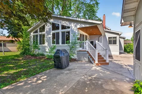 807 Washington Avenue Wabasha MN 55981