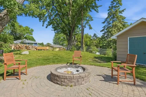 1604 W 131st Street Burnsville MN 55337