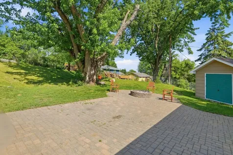1604 W 131st Street Burnsville MN 55337