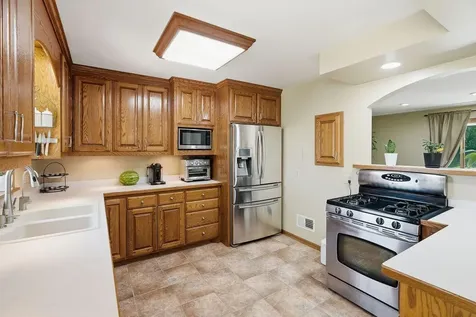 1604 W 131st Street Burnsville MN 55337