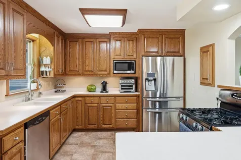 1604 W 131st Street Burnsville MN 55337