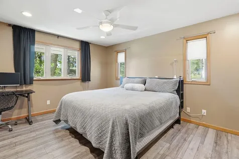1604 W 131st Street Burnsville MN 55337