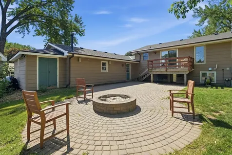 1604 W 131st Street Burnsville MN 55337