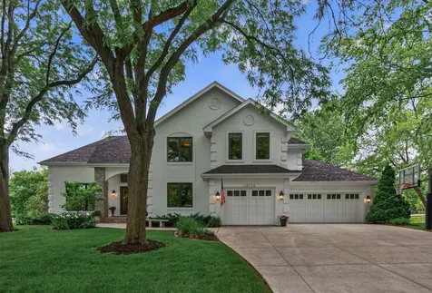18720 25th Avenue N Plymouth MN 55447