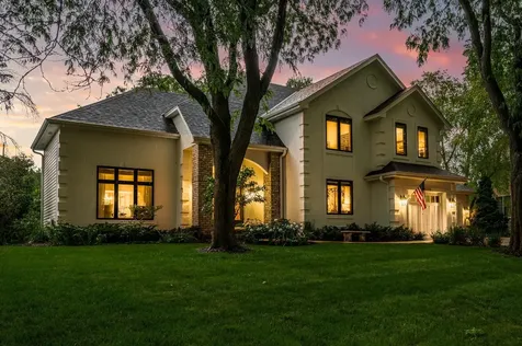 18720 25th Avenue N Plymouth MN 55447