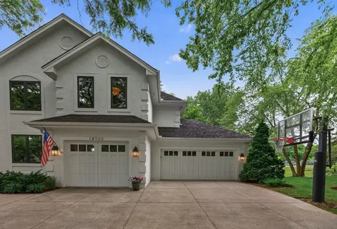 18720 25th Avenue N Plymouth MN 55447