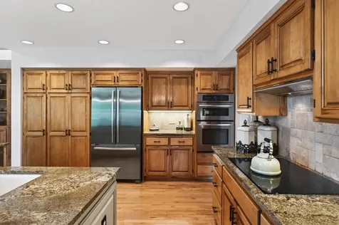 18720 25th Avenue N Plymouth MN 55447
