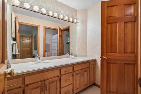 18720 25th Avenue N Plymouth MN 55447