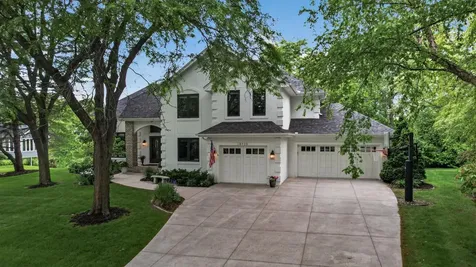18720 25th Avenue N Plymouth MN 55447