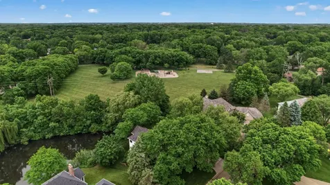 18720 25th Avenue N Plymouth MN 55447