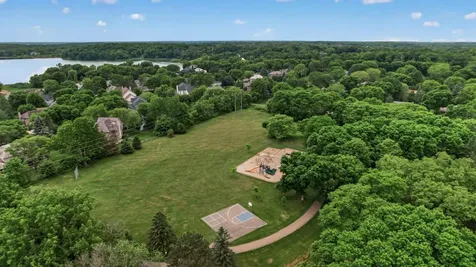 18720 25th Avenue N Plymouth MN 55447