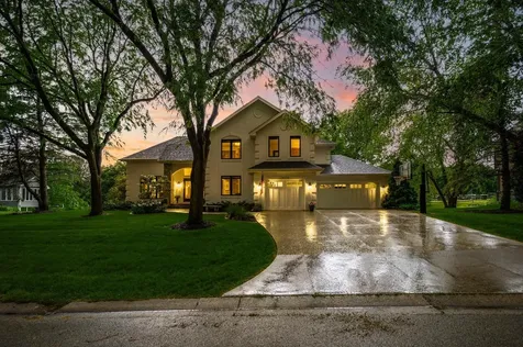 18720 25th Avenue N Plymouth MN 55447