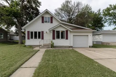 462 E Washington Street Le Center MN 56057