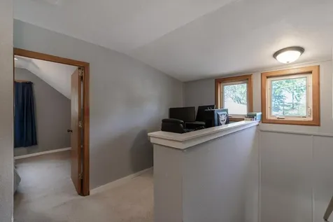 462 E Washington Street Le Center MN 56057