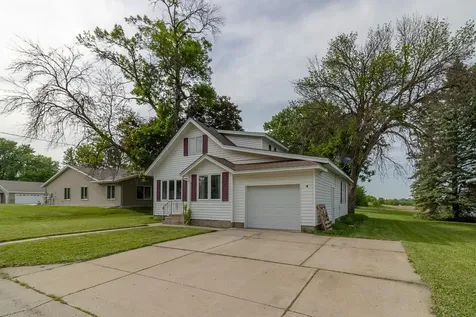 462 E Washington Street Le Center MN 56057