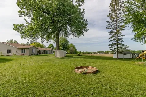 462 E Washington Street Le Center MN 56057