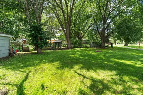 5025 Zenith Avenue N Brooklyn Center MN 55429