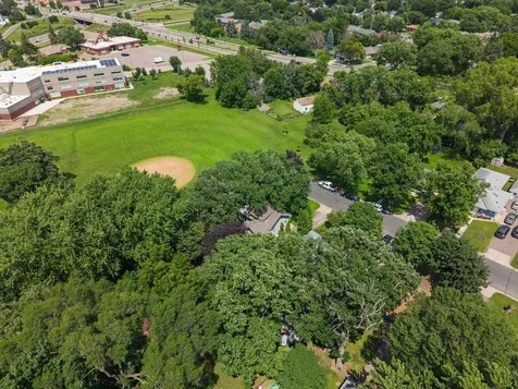 5025 Zenith Avenue N Brooklyn Center MN 55429