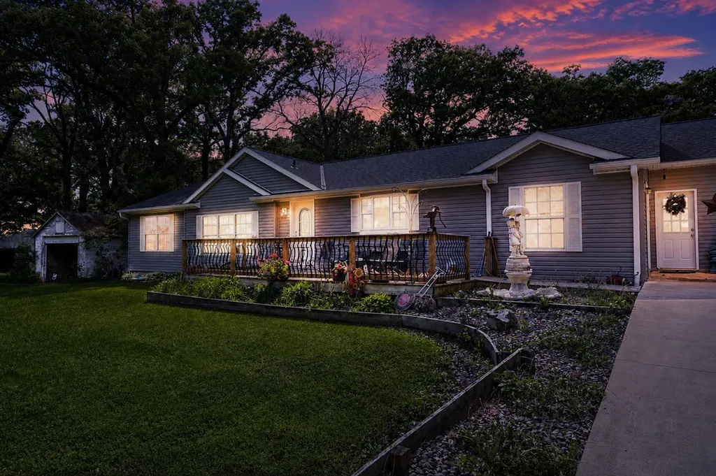 55571 160th Street Austin MN 55912