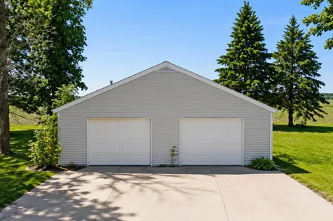 55571 160th Street Austin MN 55912