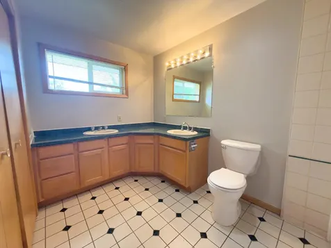 1812 4th Street S Moorhead MN 56560