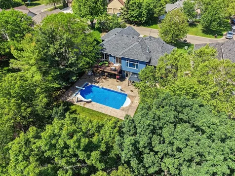 8150 9th Street Place N Oakdale MN 55128