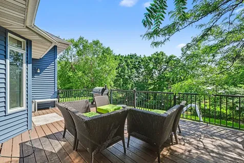 8150 9th Street Place N Oakdale MN 55128