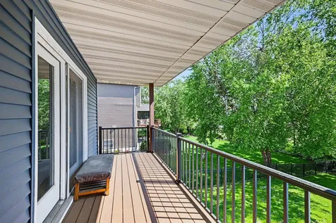 8150 9th Street Place N Oakdale MN 55128
