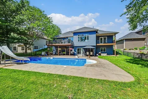 8150 9th Street Place N Oakdale MN 55128