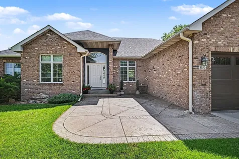 8150 9th Street Place N Oakdale MN 55128