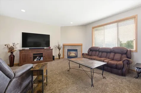 13960 Gadwall Court Rogers MN 55374