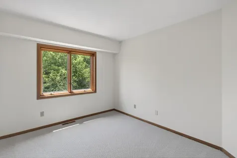 1278 Windcrest Avenue Eagan MN 55123