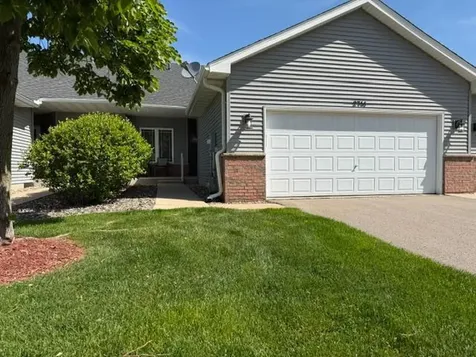2714 Village Drive Faribault MN 55021