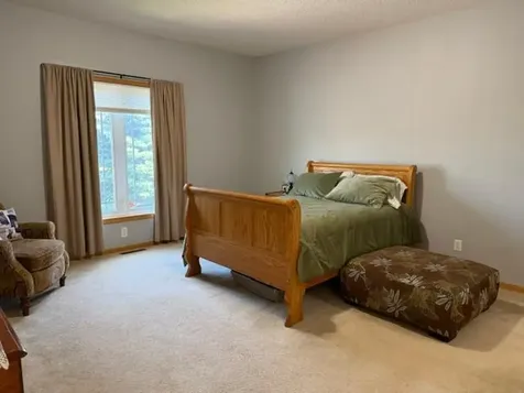 2714 Village Drive Faribault MN 55021