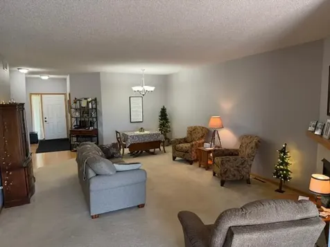 2714 Village Drive Faribault MN 55021